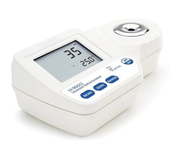 Digital Refractometer for Seawater Analysis, HI96822 - Hanna Instruments