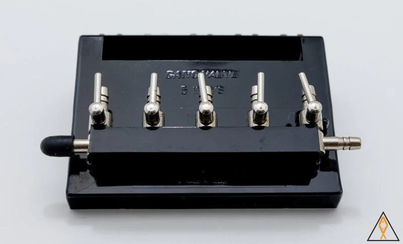 Metal Air Valve Manifold - Ista - Image 3