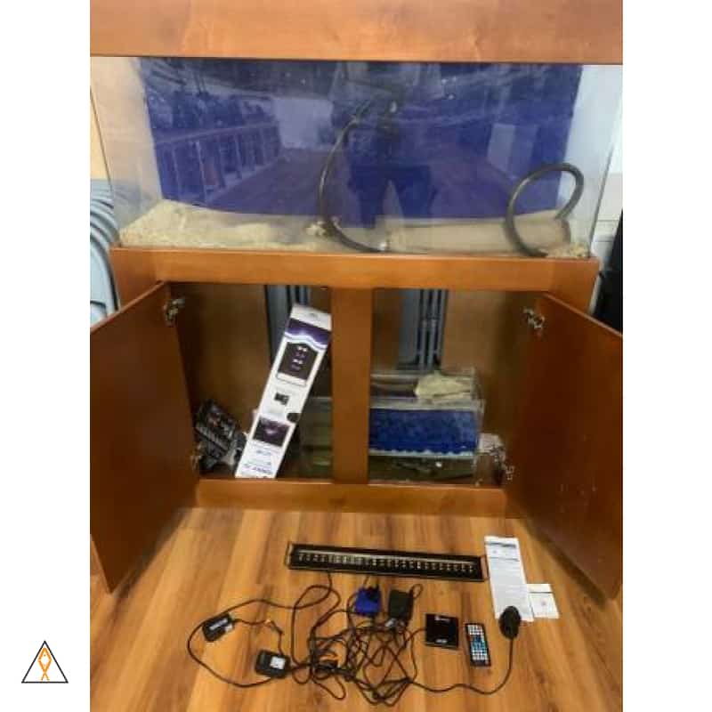 Traditional Acrylic Aquarium w/ Wood Stand and Hood - $800 Cash Only - Image 4