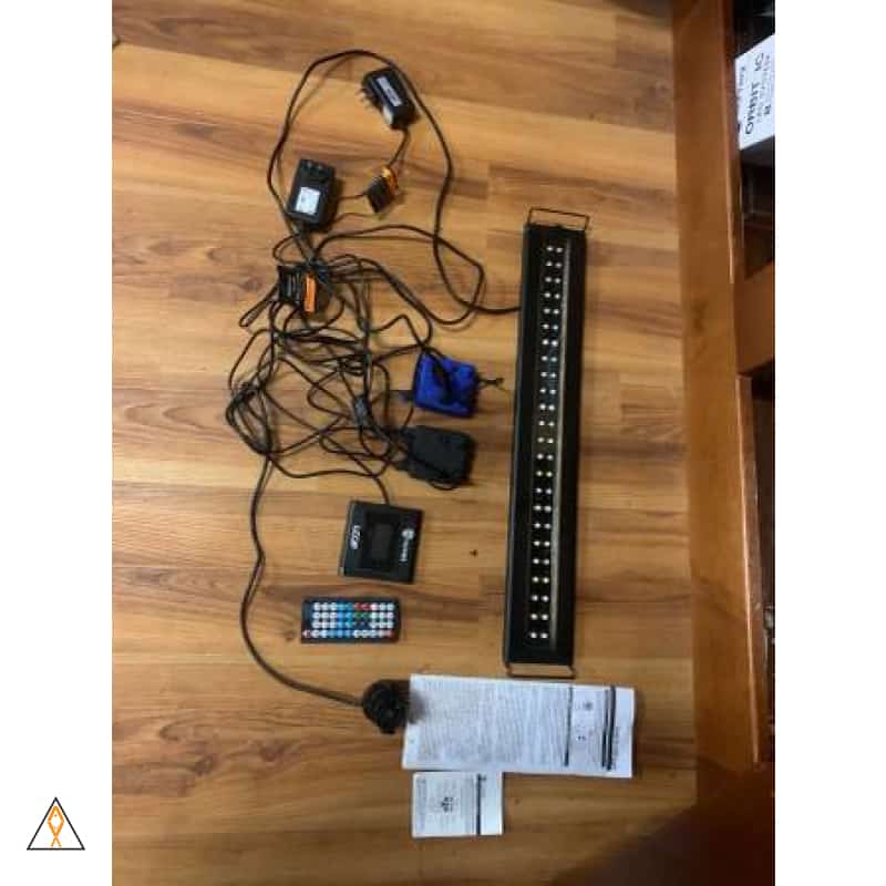 Traditional Acrylic Aquarium w/ Wood Stand and Hood - $800 Cash Only - Image 5